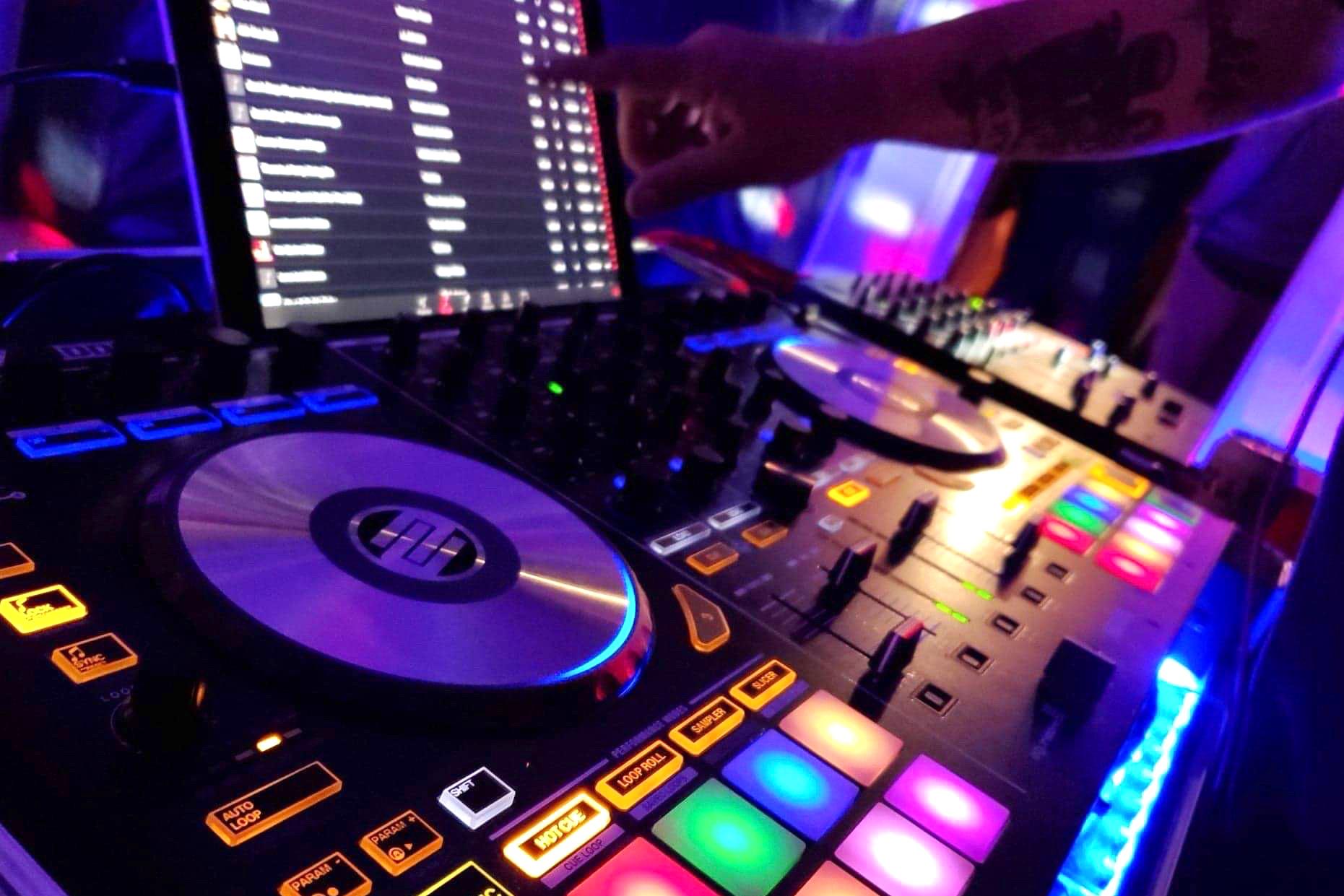 Link Copied! Share this page to let others request songs, leave tips ...